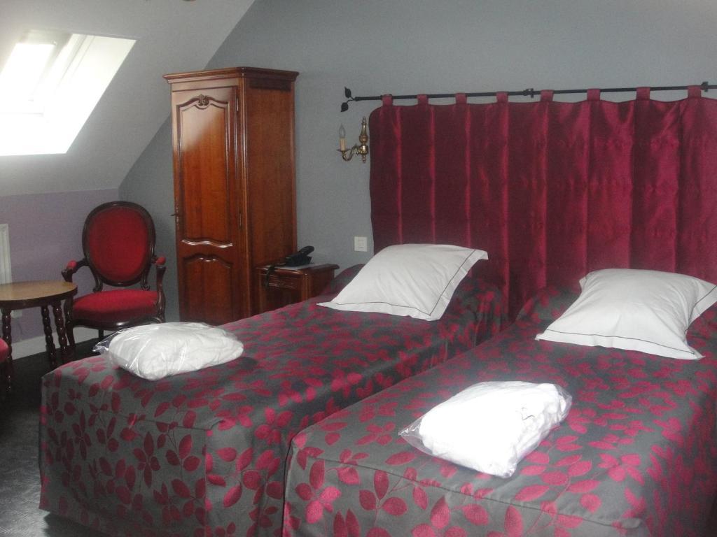 Hotel L' Ecu モンバール 部屋 写真